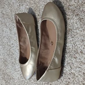 Gold size 6.5W ballet flats from Amazon Essentials